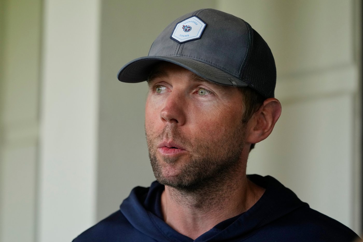 Titans coach Brian Callahan hands off play-calling duties amid 0-3 start | iNFOnews.ca