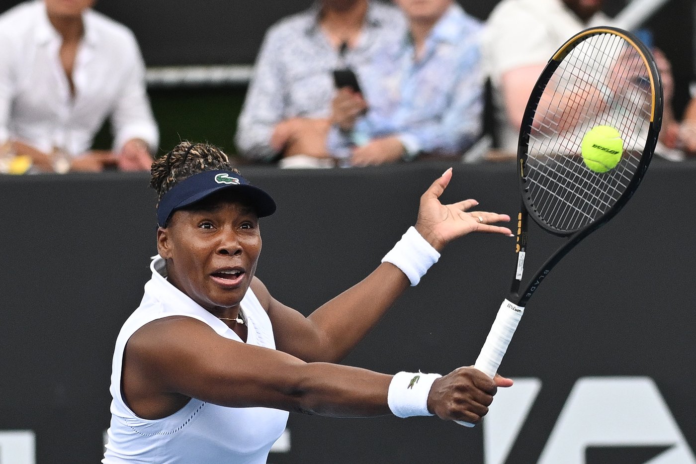 Venus Williams loses in Auckland but shows she's still competitive at 45 | iNFOnews.ca
