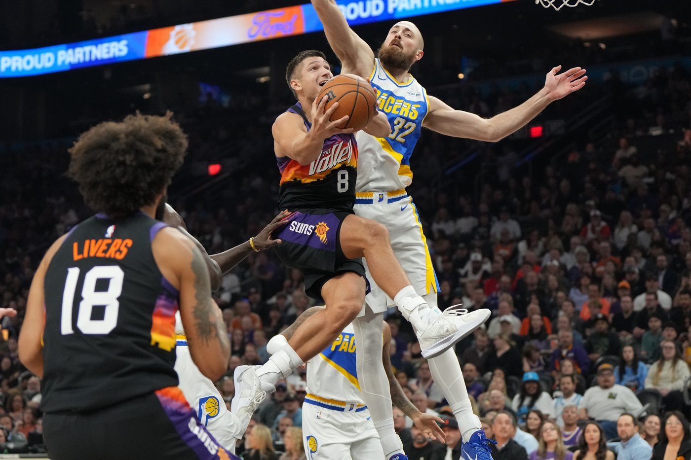 Booker scores 33, Brooks adds 32 and the Suns roll to 5th straight win by beating Pacers 133-98 | iNFOnews.ca Booker scores 33, Brooks adds 32 and the Suns roll to 5th straight win by beating Pacers 133-98 | iNFOnews.ca