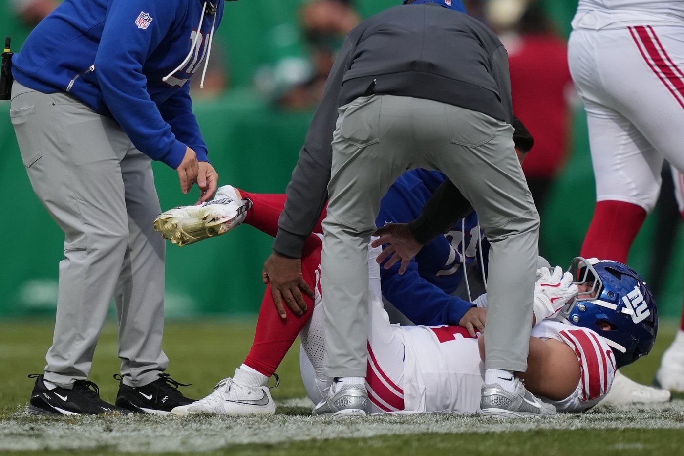 Giants rookie running back Cam Skattebo will have surgery after dislocating right ankle vs. Eagles | iNFOnews.ca Giants rookie running back Cam Skattebo will have surgery after dislocating right ankle vs. Eagles | iNFOnews.ca