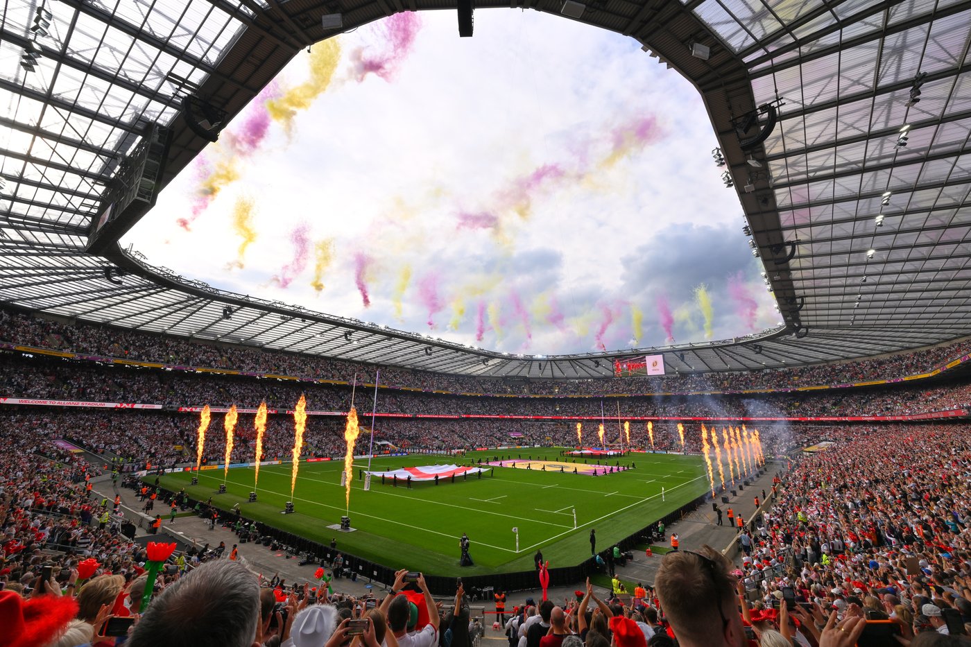 Photo highlights of untouchable England beating Canada at Women's Rugby World Cup final | iNFOnews.ca