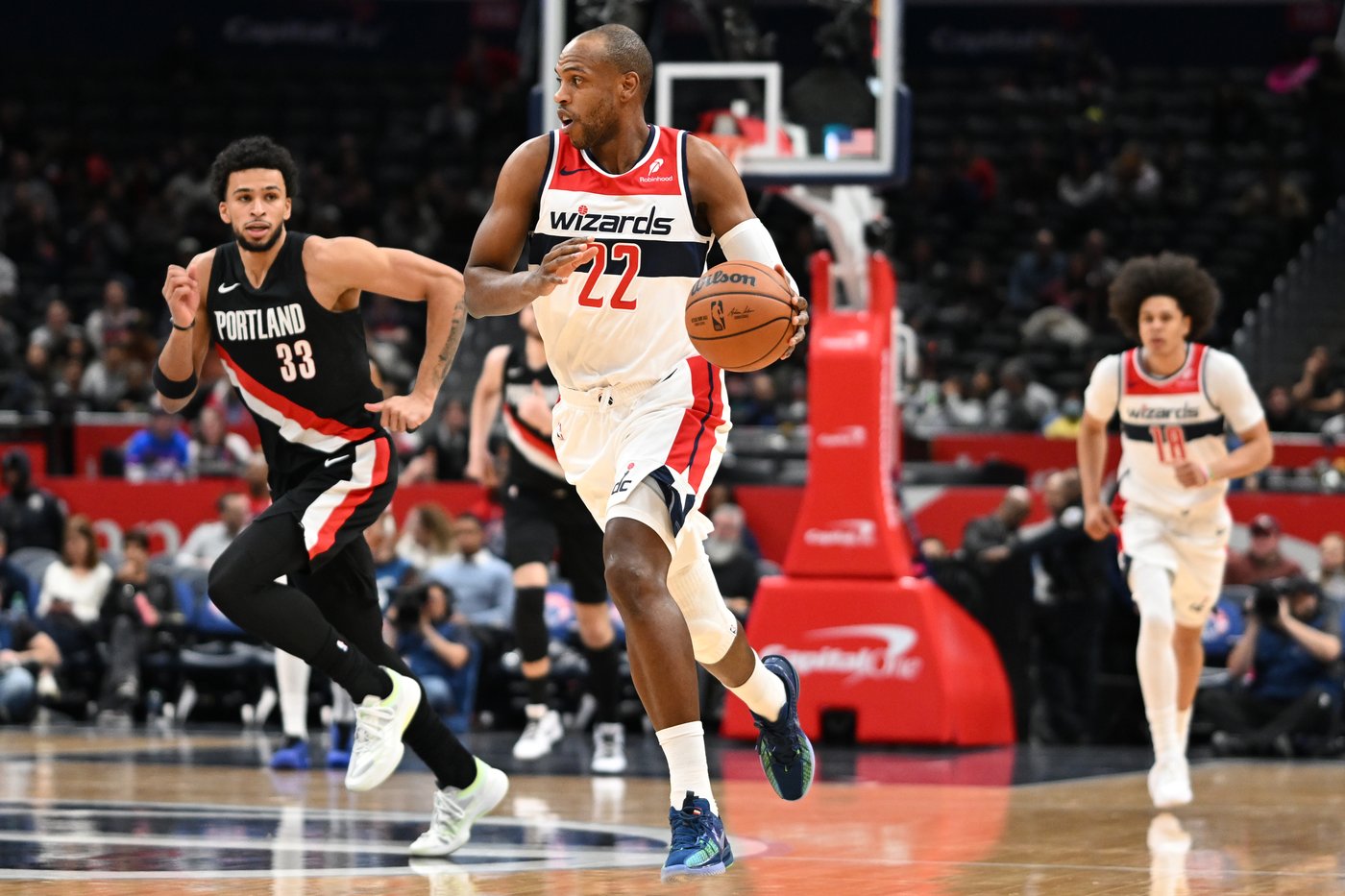 Sarr's big night helps the Wizards snap a 9-game skid with a 115-111 win over Portland | iNFOnews.ca