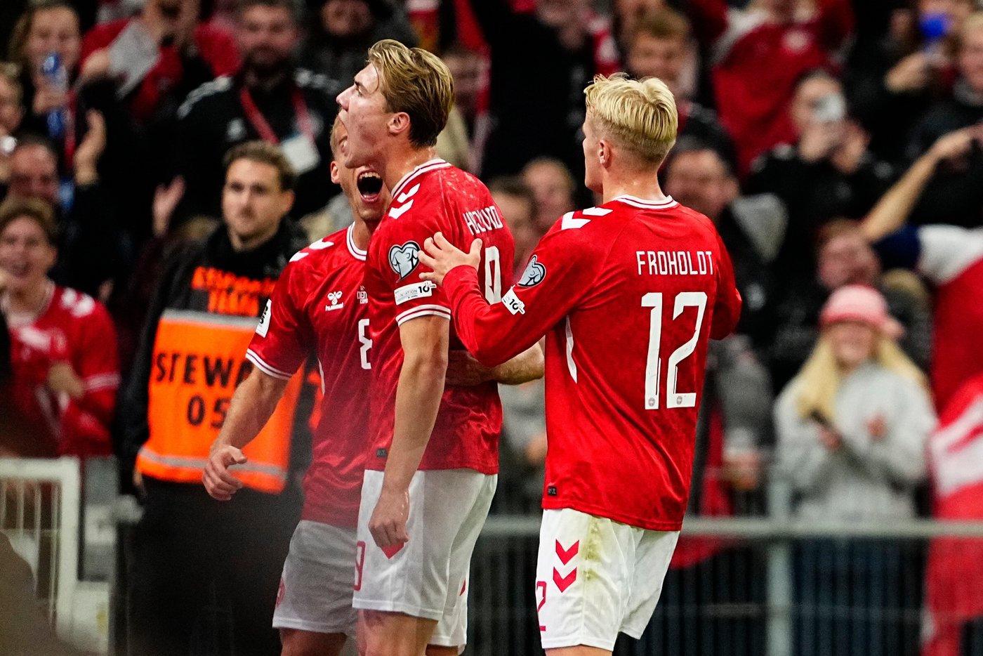 Stunning victory for Faroe Islands keeps World Cup hopes alive; Netherlands, Scotland, Croatia win | iNFOnews.ca
