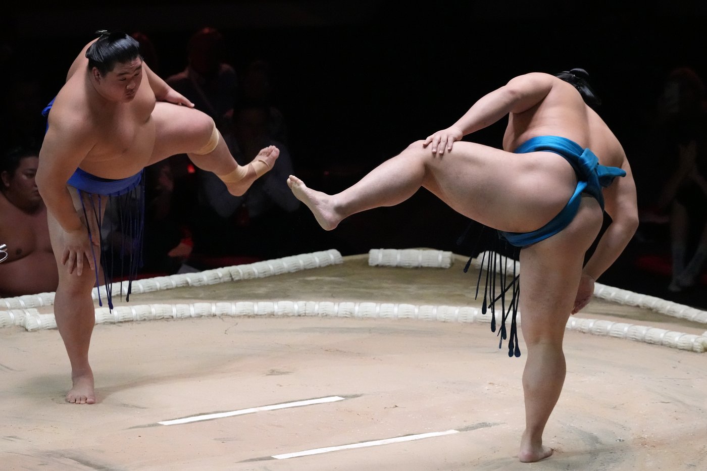 Photos show Sumo wrestlers bring 1,500 years of tradition to London's Royal Albert Hall | iNFOnews.ca