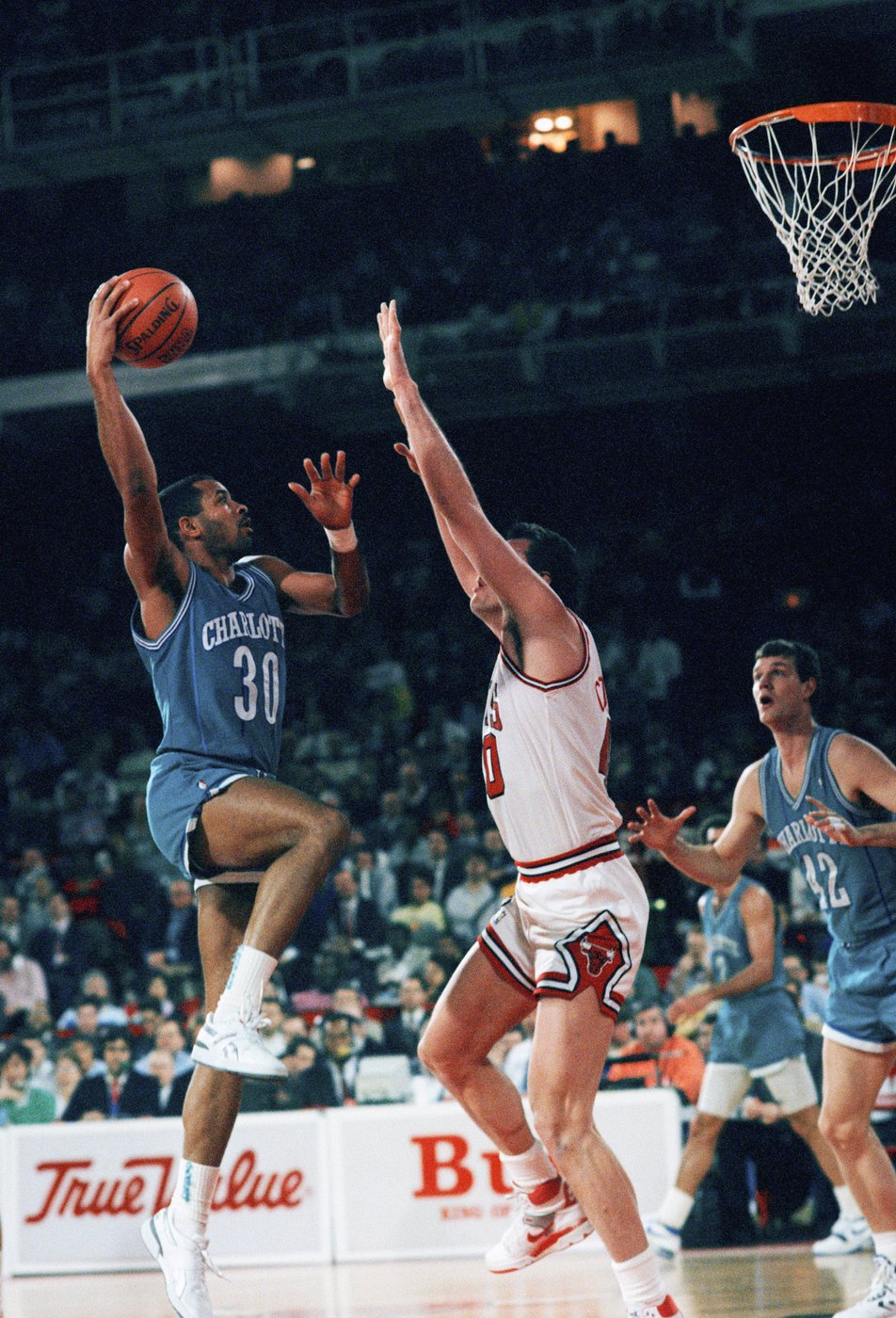 Dell Curry is getting his No. 30 jersey retired by Charlotte in March | iNFOnews.ca