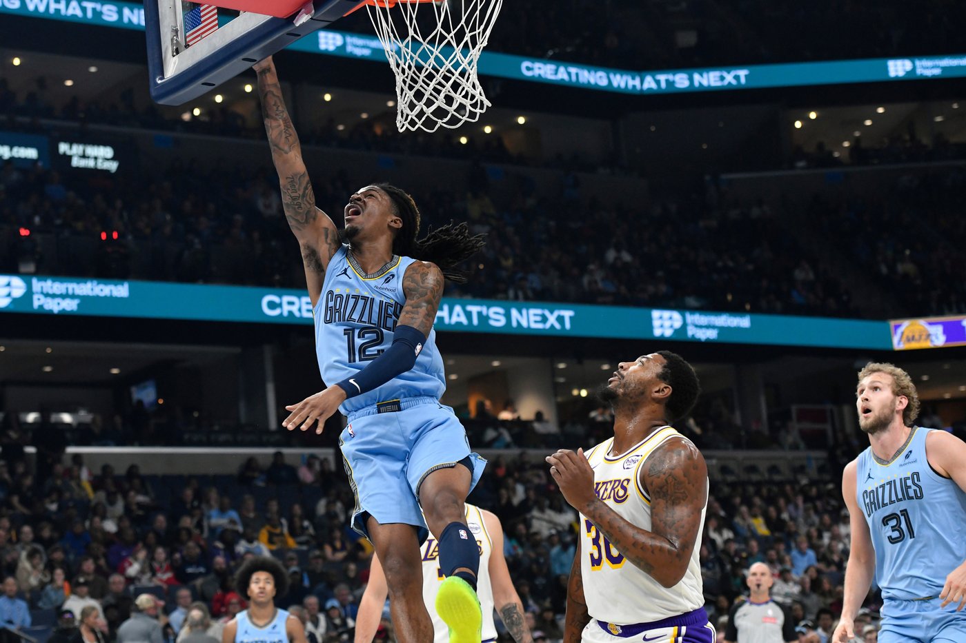 Doncic returns after 3-game absence, scores 44 to lead Lakers past Grizzlies 117-112 | iNFOnews.ca
