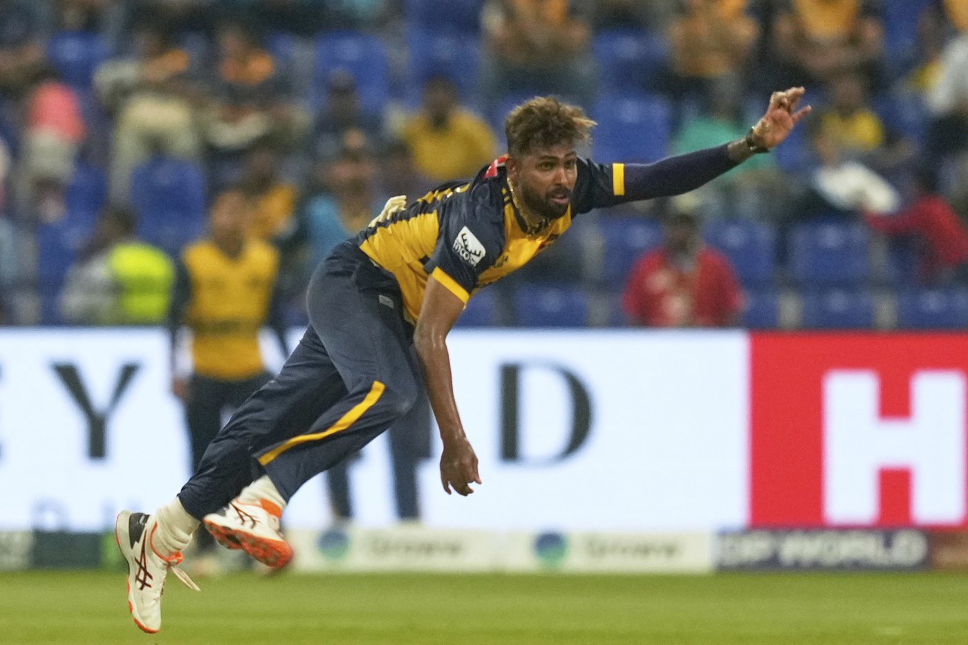 Sri Lanka roars to 6-wicket win to eliminate Afghanistan from Asia Cup | iNFOnews.ca