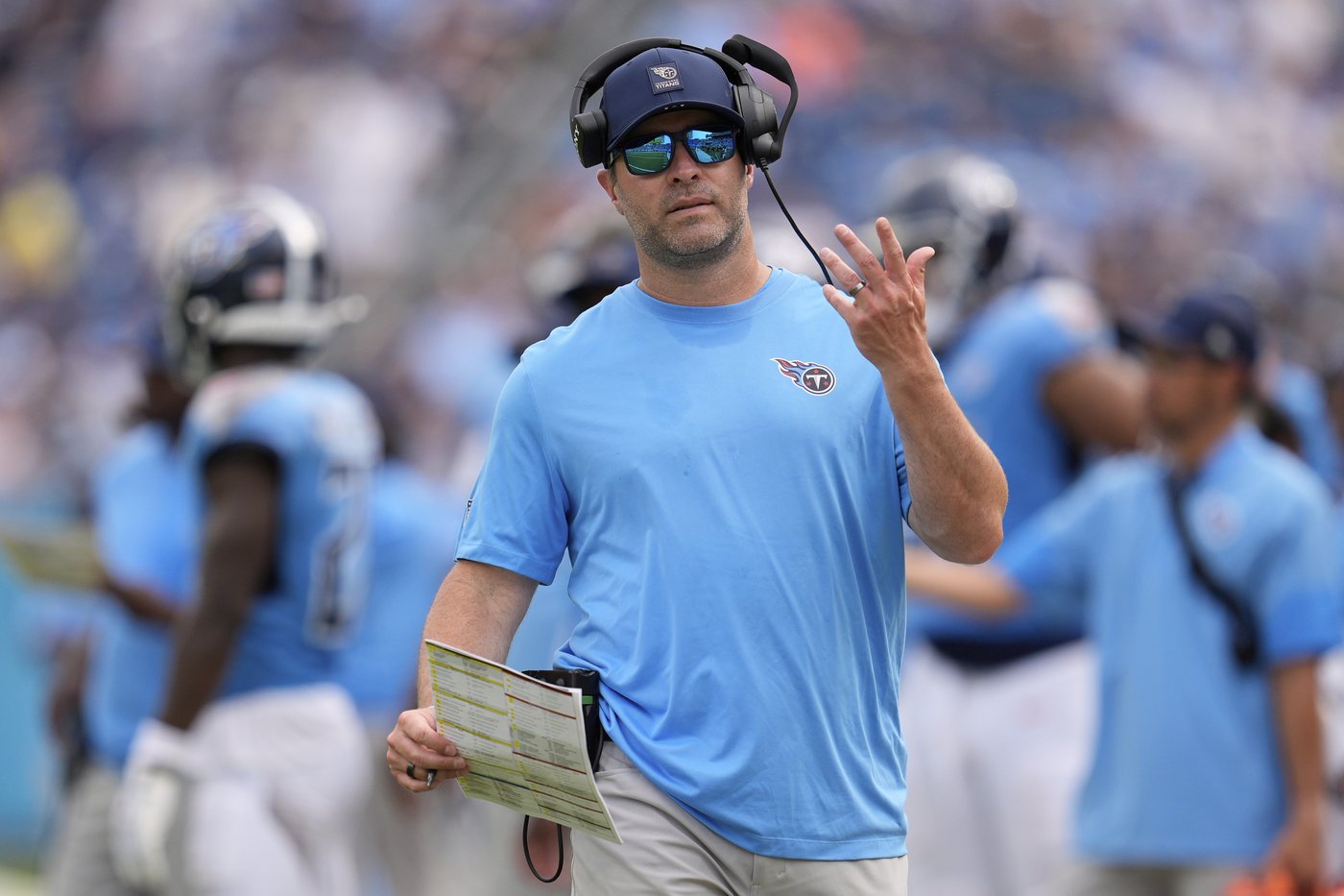 Losers of 8 straight, Titans face must-win game against undefeated Colts before road swing | iNFOnews.ca