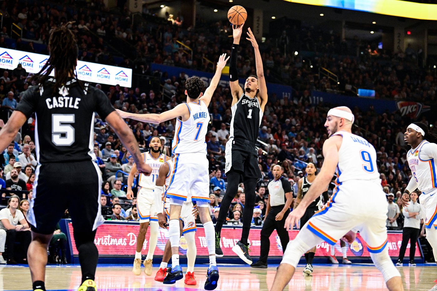 Spurs beat Thunder 117-102 for 3rd win over defending NBA champs in 2 weeks | iNFOnews.ca