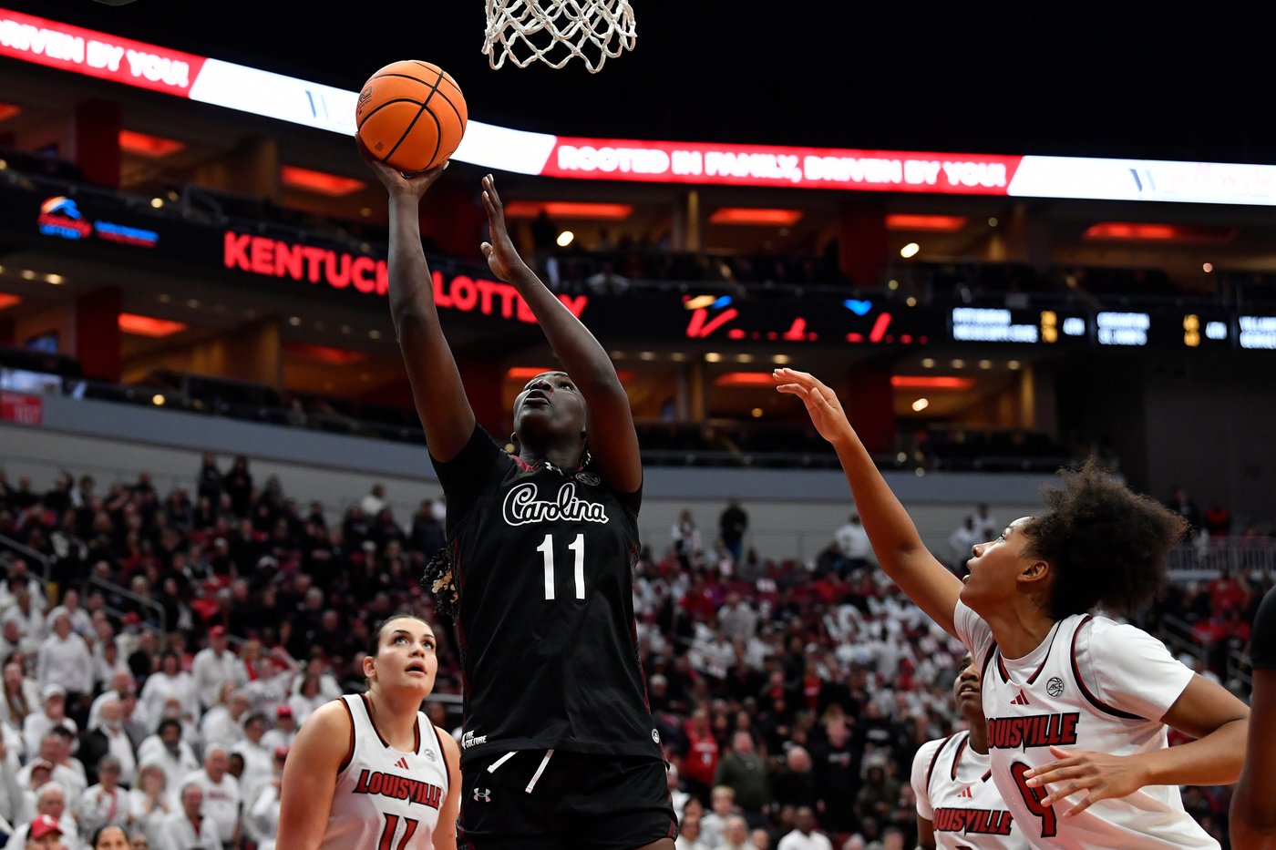 No. 3 South Carolina women outlast No. 22 Louisville 79-77 in ACC/SEC Challenge | iNFOnews.ca