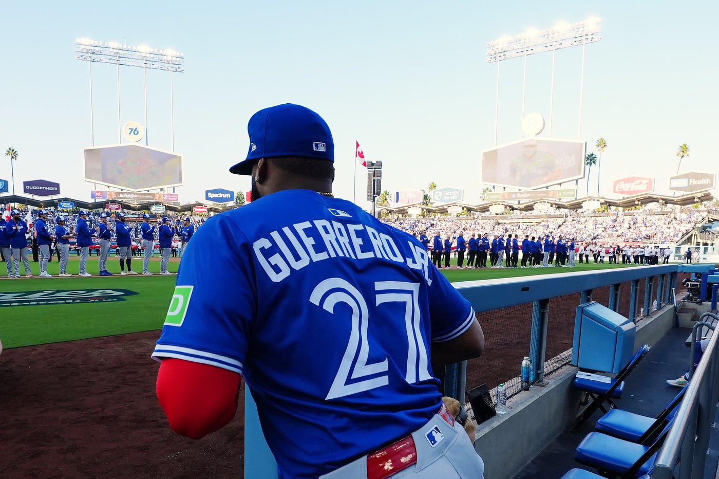 Photo Gallery: Dodgers outlast Jays 6-5 in 18-inning marathon World Series Game 3 | iNFOnews.ca