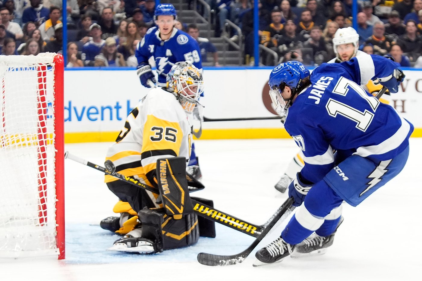 Malkin breaks late tie with 2nd goal of game, Penguins beat Lightning 4-3 | iNFOnews.ca