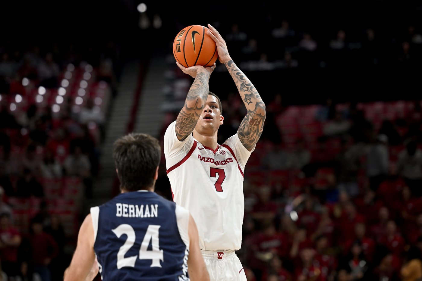 Brazile scores career-best 26 points to lead No. 14 Arkansas to 108-80 win over Queens | iNFOnews.ca