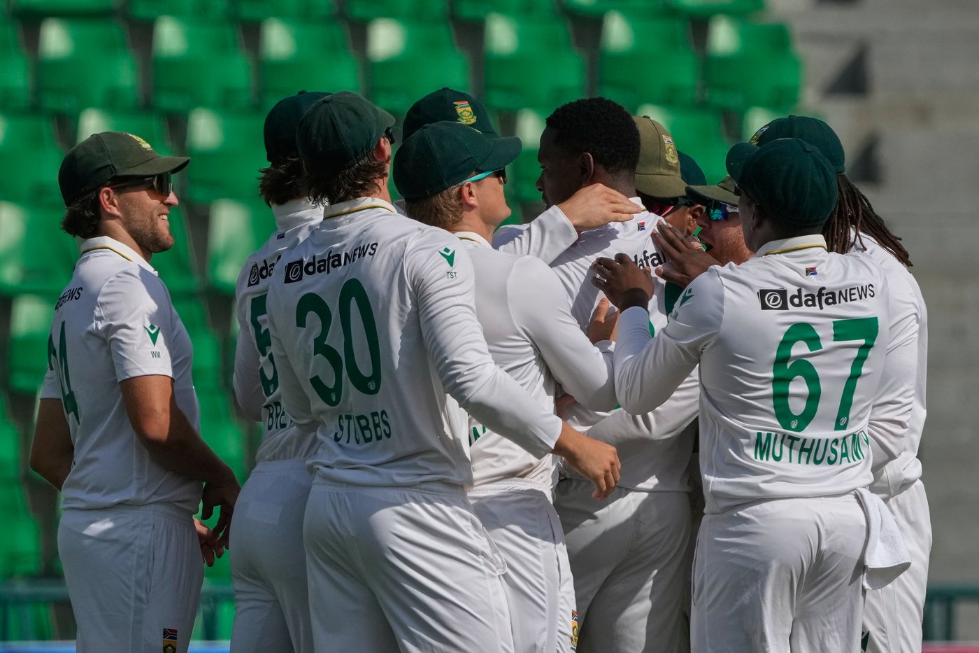 Imam and Masood guide Pakistan to 107-1 at lunch against South Africa in 1st test | iNFOnews.ca