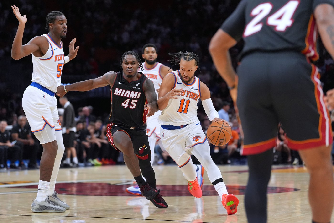 Powell scores 29 as Heat beat Knicks 115-107 in Miami's home opener | iNFOnews.ca Powell scores 29 as Heat beat Knicks 115-107 in Miami's home opener | iNFOnews.ca