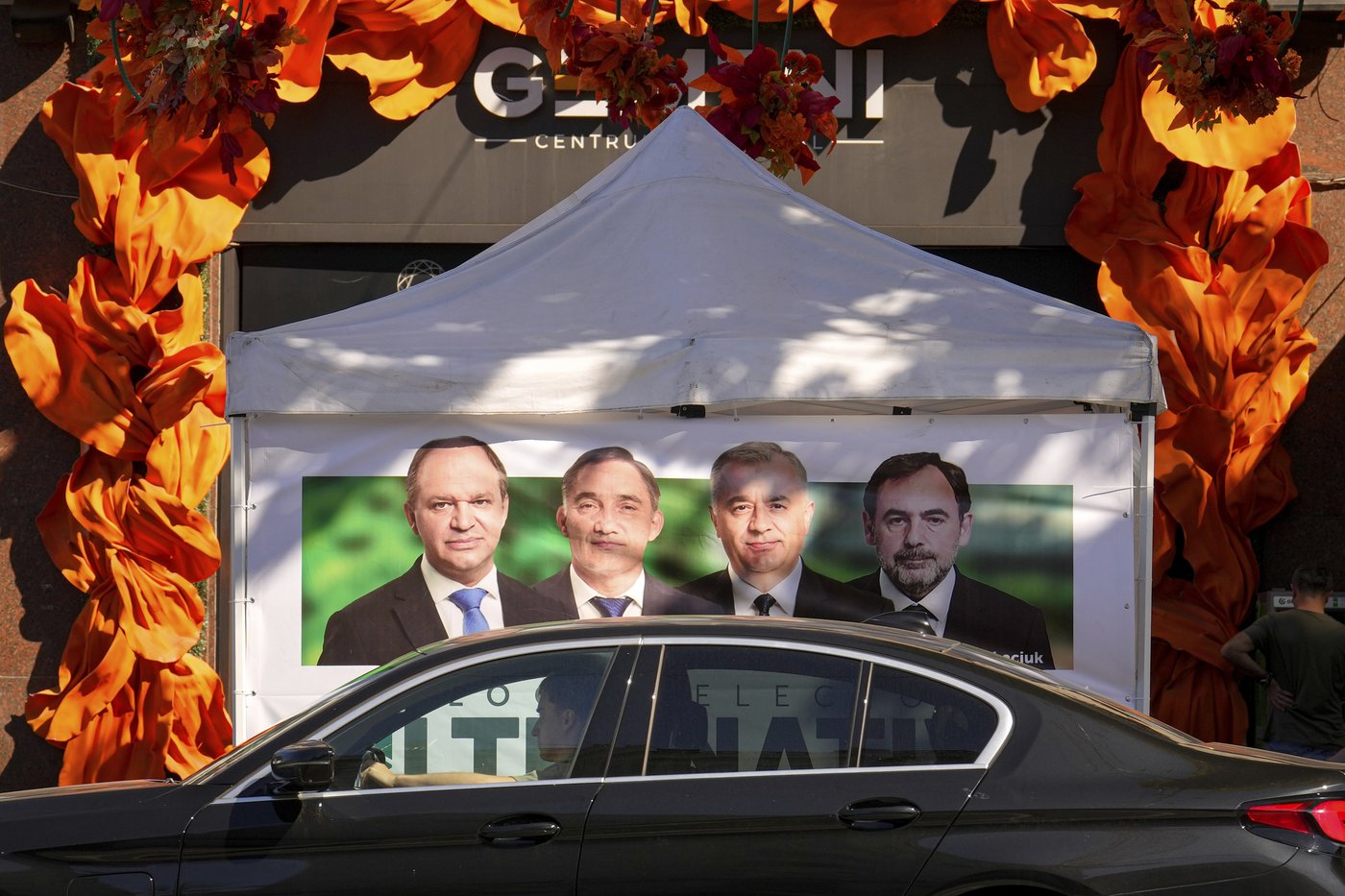 Moldovan officials carry out raids and detain 1 over alleged Russian financing of a party | iNFOnews.ca