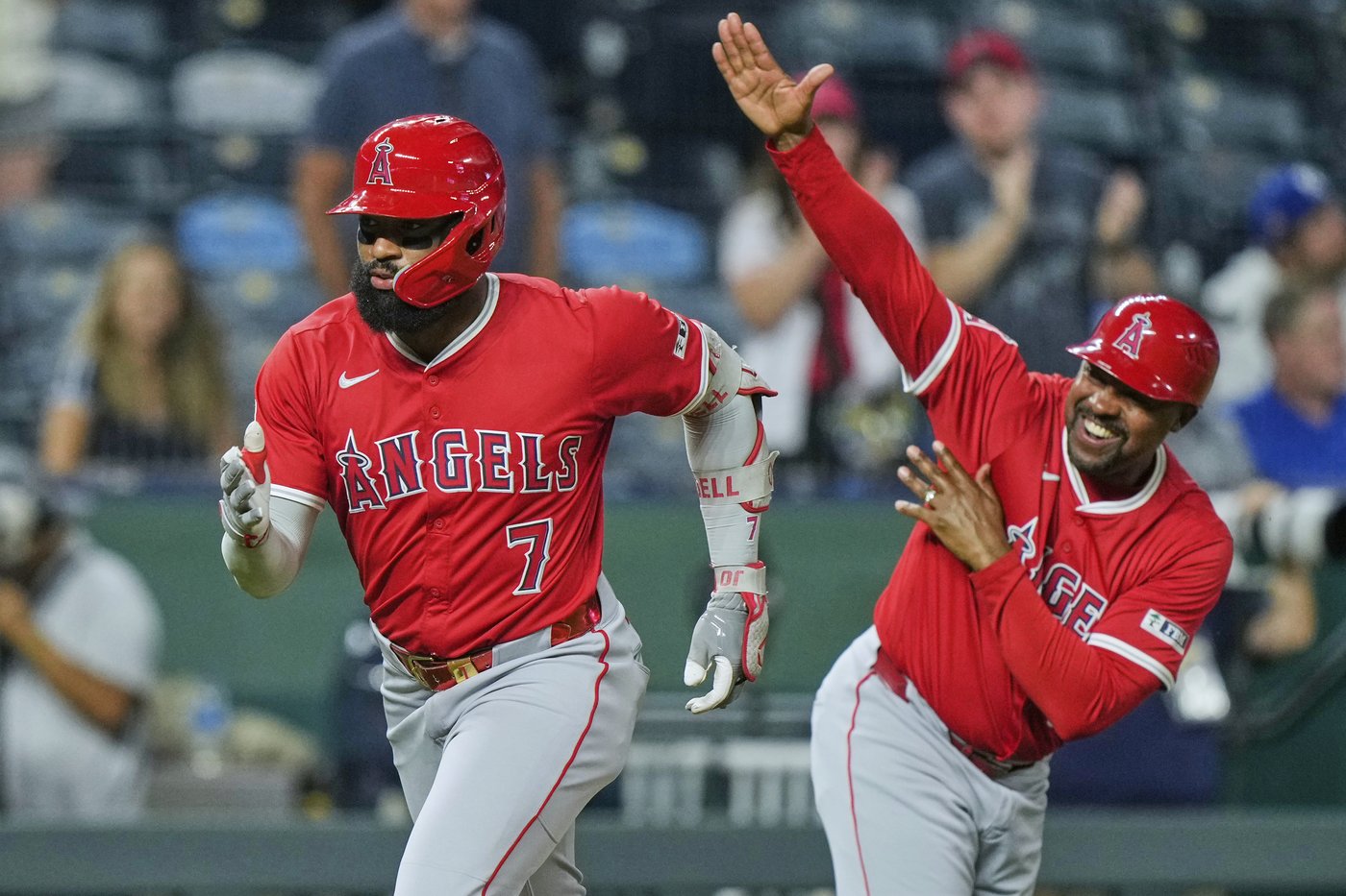 Jo Adell a one-man show for Angels in 4-3 win over Royals | iNFOnews.ca Jo Adell a one-man show for Angels in 4-3 win over Royals | iNFOnews.ca