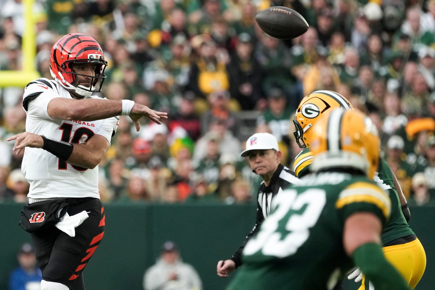 Joe Flacco's strong second half in Cincinnati debut gives slumping Bengals reason for hope | iNFOnews.ca