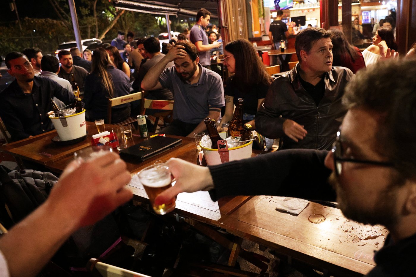 Brazilians avoid drinking after authorities confirm methanol poisoning cases, including 1 death | iNFOnews.ca
