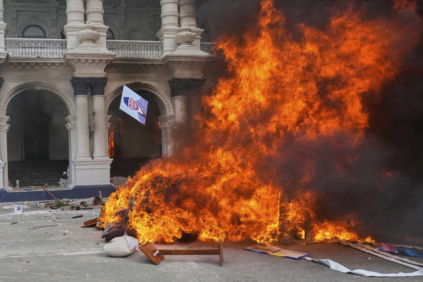 Photos show violent protests in Nepal, with government buildings set on fire | iNFOnews.ca
