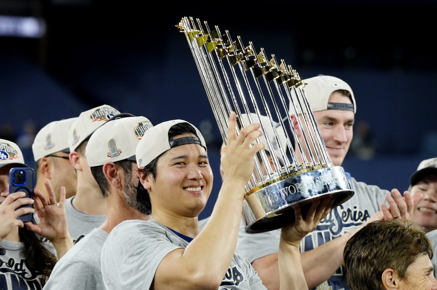 Photo Gallery: Dodgers beat Jays 5-4 to win World Series | iNFOnews.ca