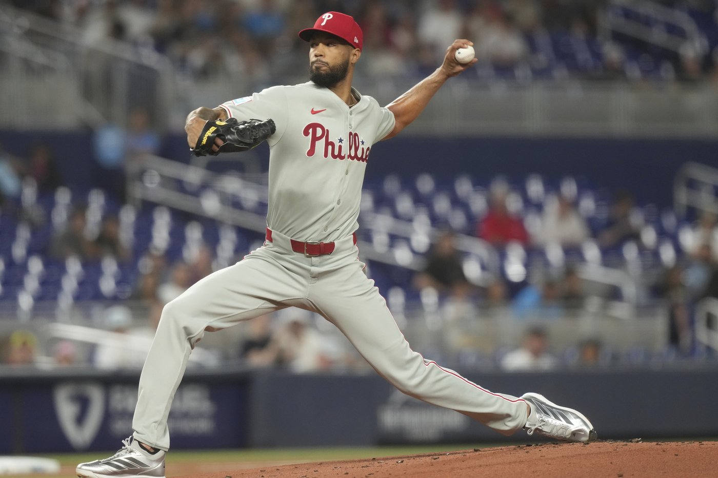 Bryson Stott hits 3-run homer and Phillies go deep 4 times in 9-3 win over the Marlins | iNFOnews.ca