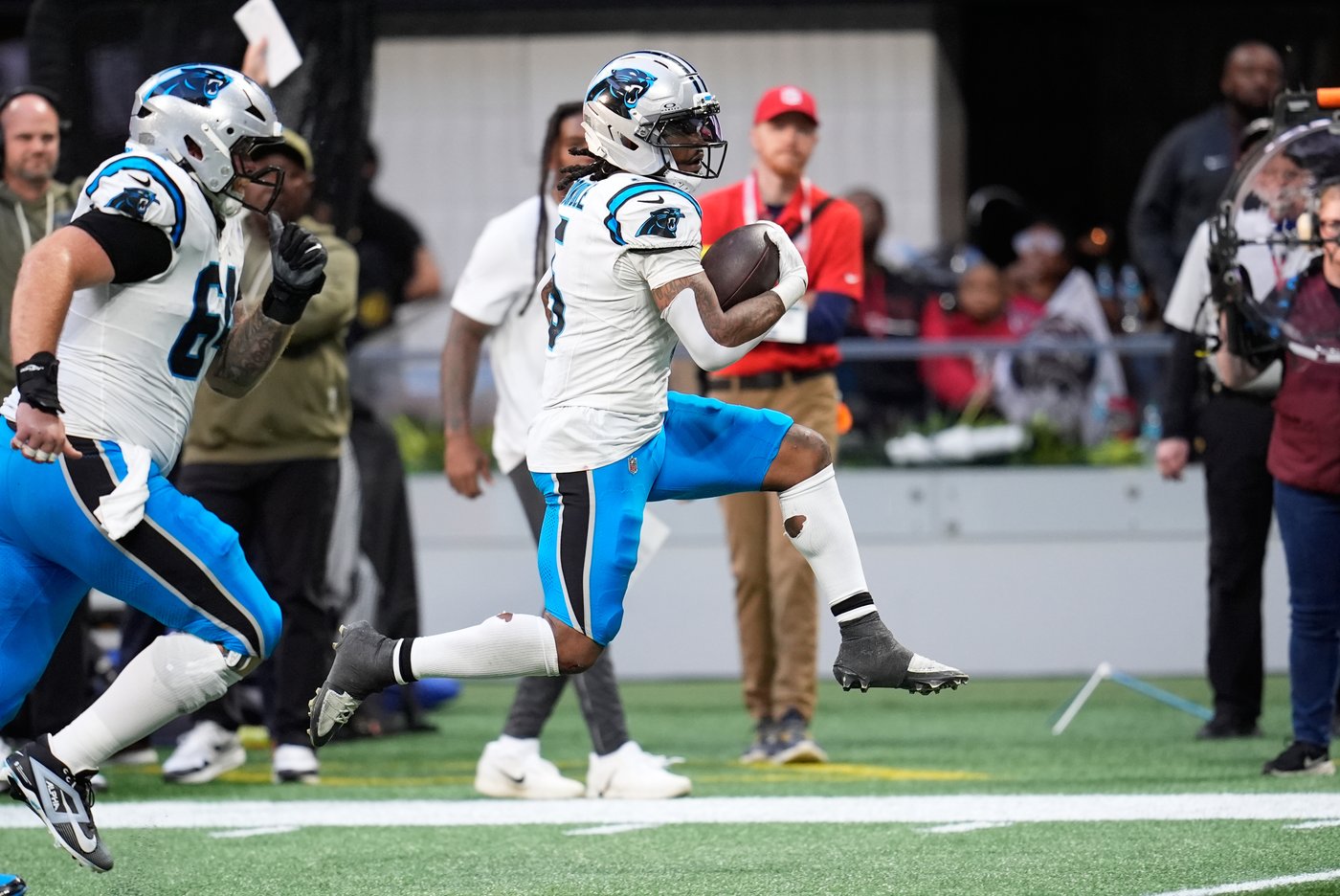 Fantasy plays: Players to start and sit for NFL Week 12 | iNFOnews.ca