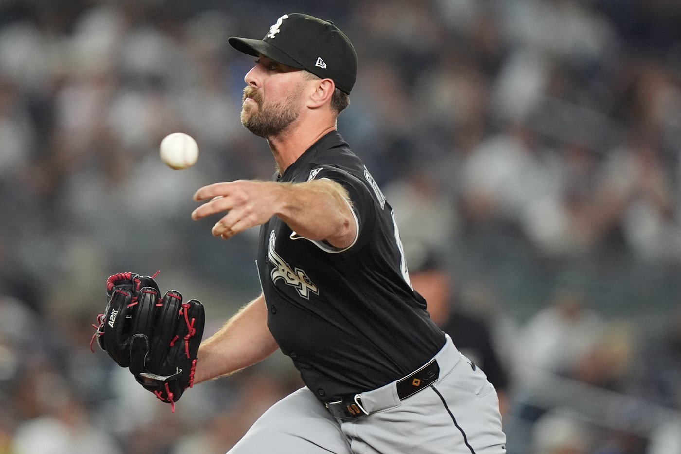 Umpires take away Tyler Gilbert’s glove after White Sox reliever gets checked for sticky stuff | iNFOnews.ca