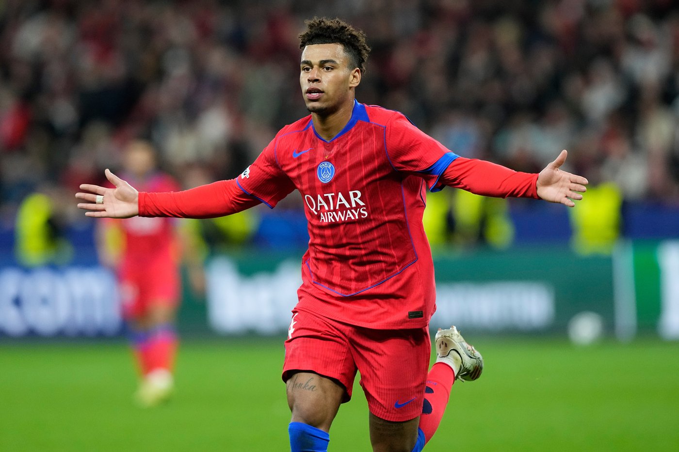 PSG scores seven and Barcelona hit six on a goal-filled night in the Champions League | iNFOnews.ca