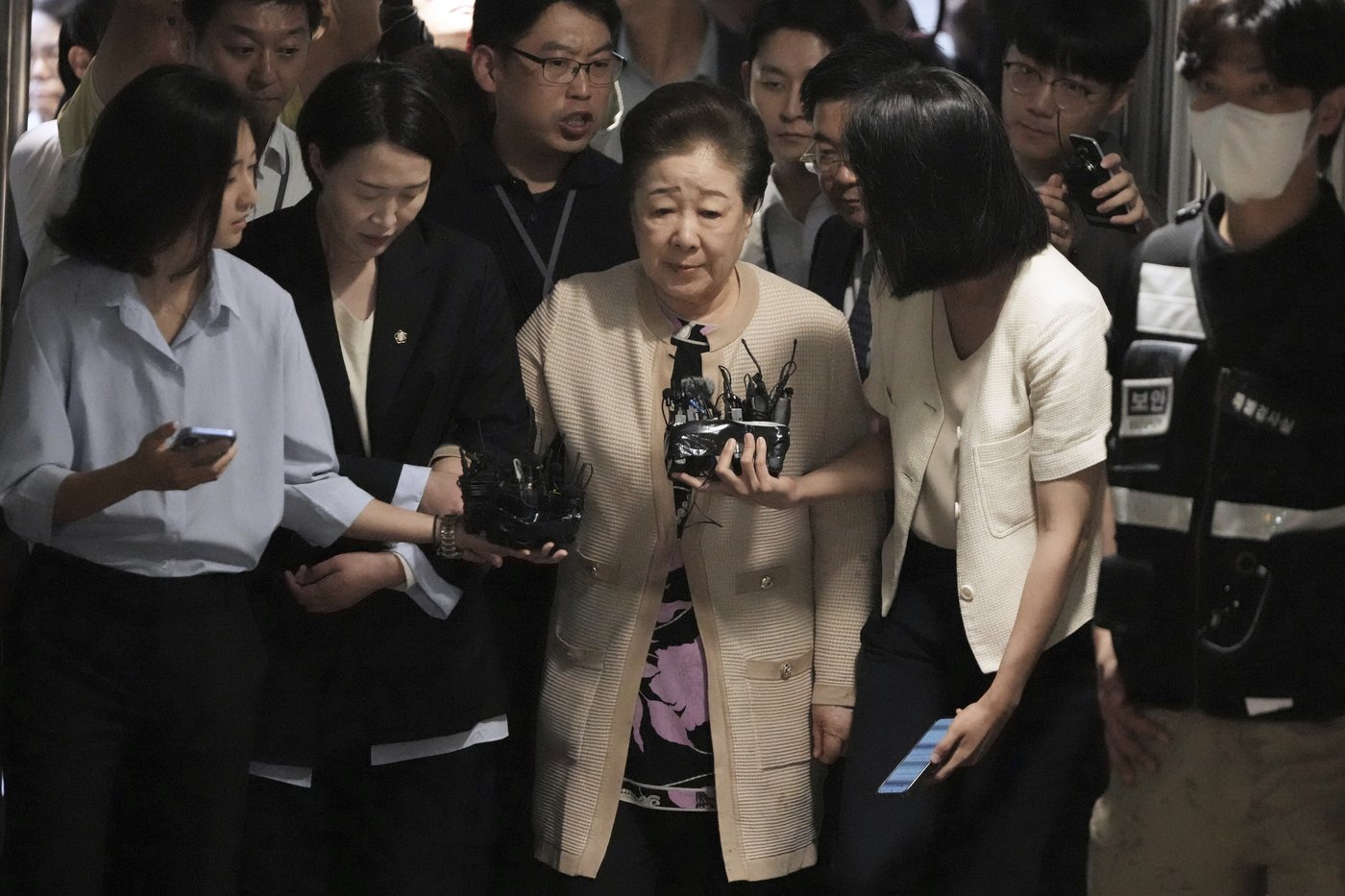Unification Church leader questioned about alleged bribery of South Korea's former first lady | iNFOnews.ca