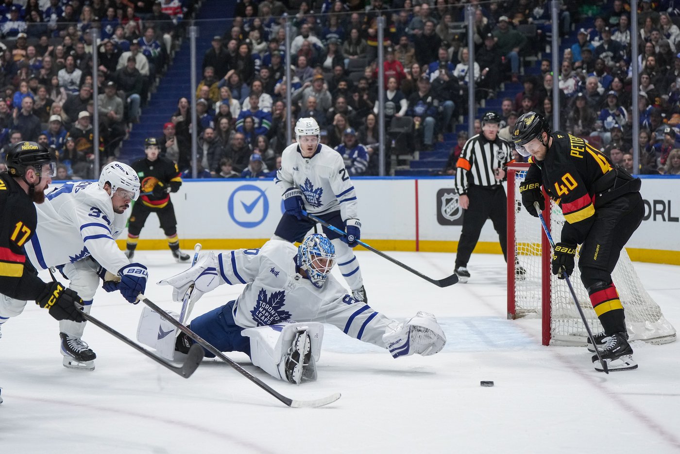 Matthews says Leafs' 3-2 grinding shootout win over Canucks 'feels good' | iNFOnews.ca