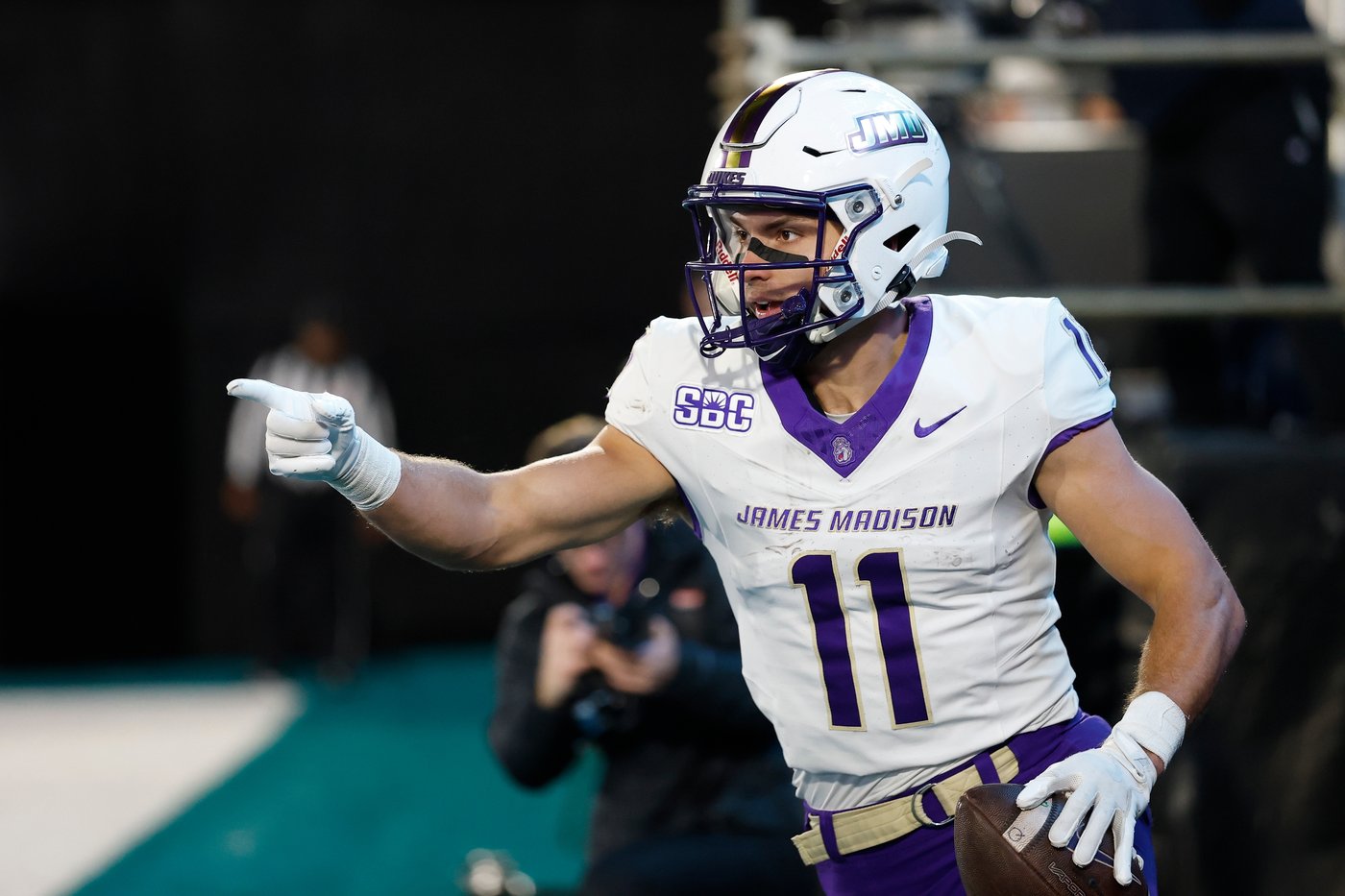 No. 20 James Madison routs Coastal Carolina 59-10 to complete perfect Sun Belt regular season | iNFOnews.ca