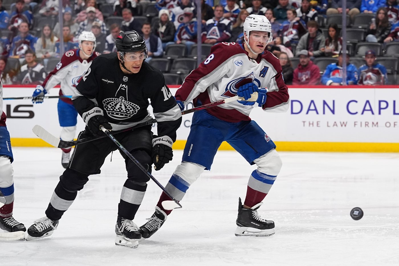MacKinnon scores 399th career goal as surging Avalanche beat Kings 5-2 | iNFOnews.ca