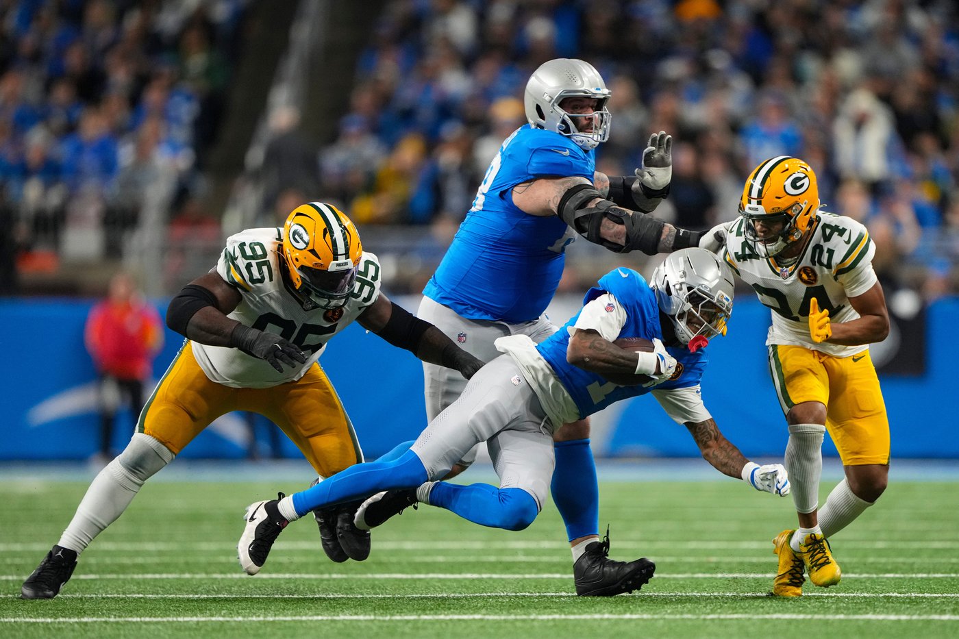 Fourth down woes on offense, defense costly for Lions in loss to Packers | iNFOnews.ca