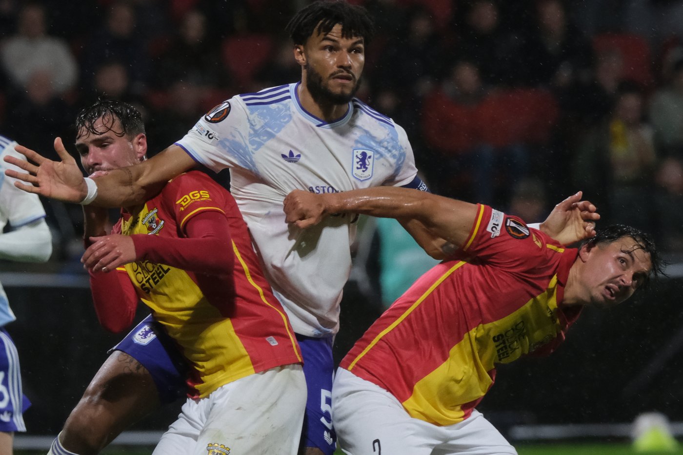 Aston Villa, Roma stunned in Europa League, Nottingham Forest wins under new coach Sean Dyche | iNFOnews.ca Aston Villa, Roma stunned in Europa League, Nottingham Forest wins under new coach Sean Dyche | iNFOnews.ca