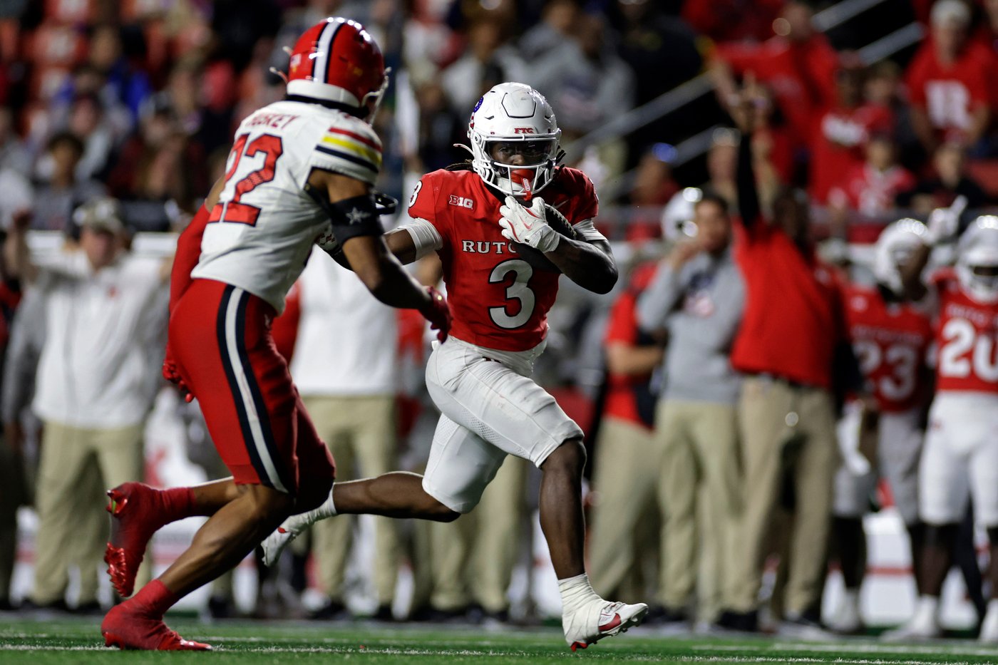 Antwan Raymond runs for 240 yards in Rutgers' 35-20 win over Maryland | iNFOnews.ca