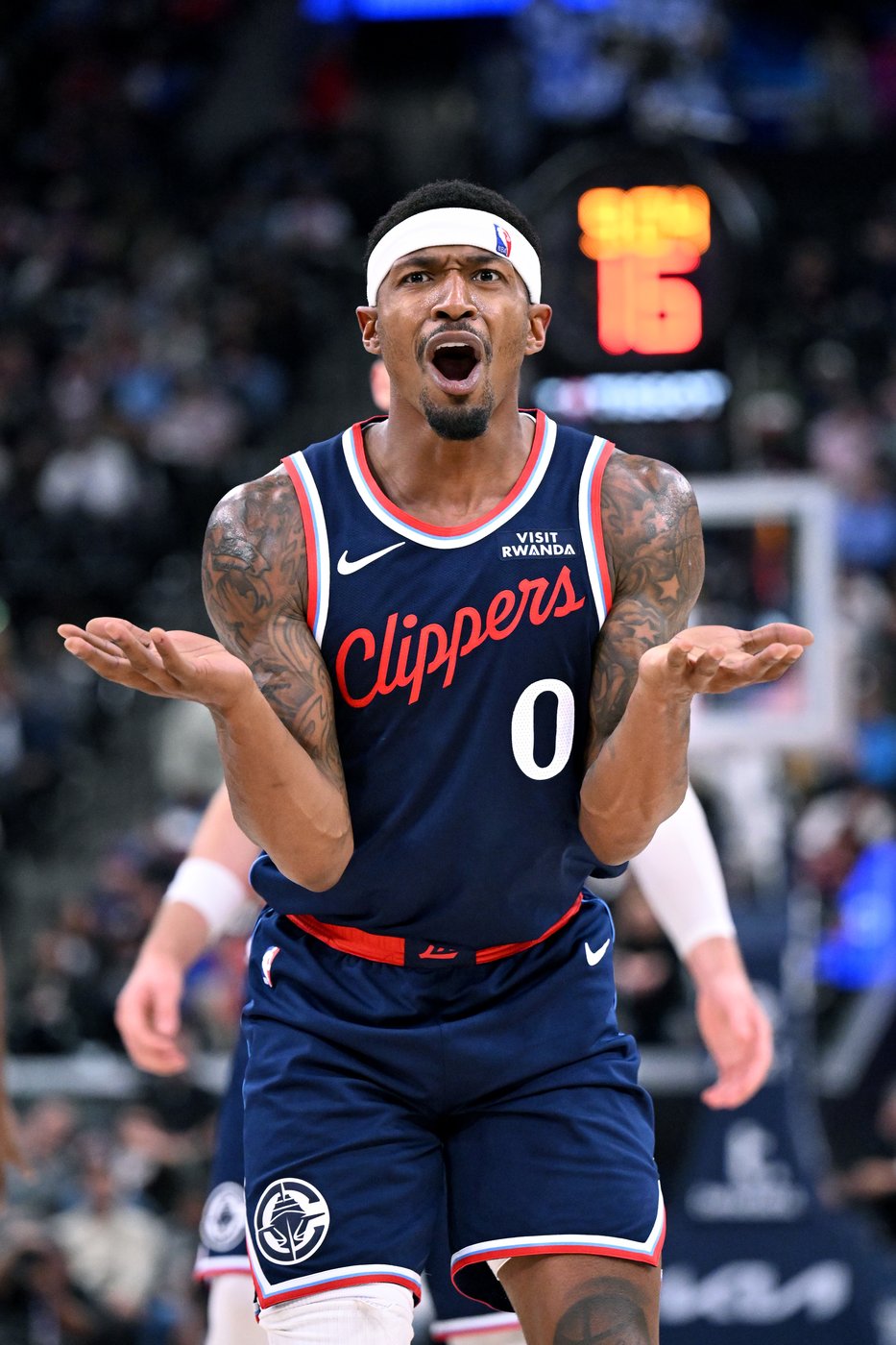 Clippers' Bradley Beal to miss time with hip injury | iNFOnews.ca