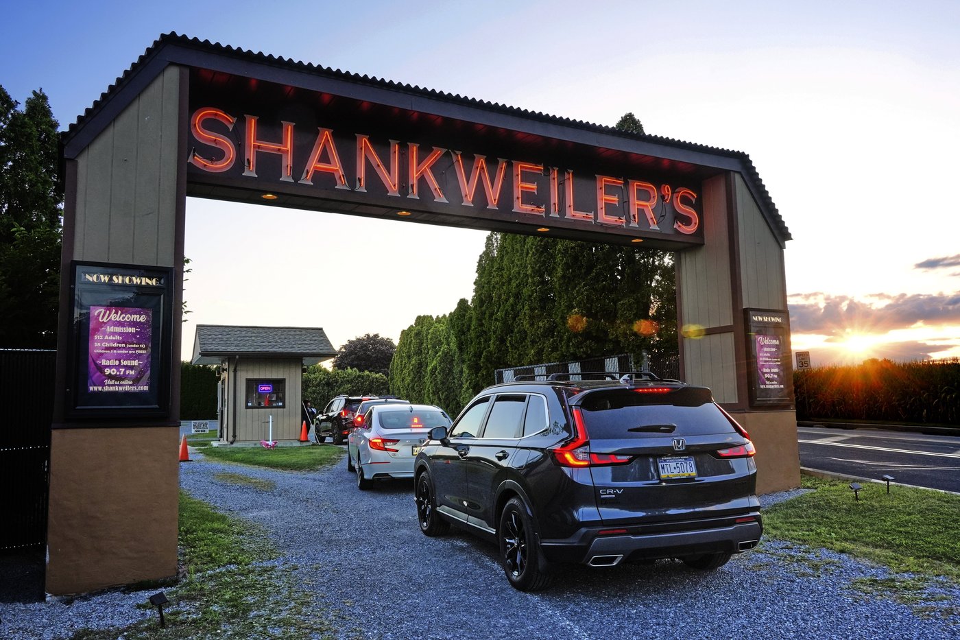 How romance and a road trip led to the purchase of the world's oldest drive-in theater | iNFOnews.ca How romance and a road trip led to the purchase of the world's oldest drive-in theater | iNFOnews.ca