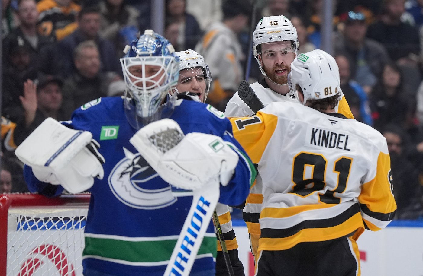 Kindel shines in homecoming, leads Penguins to 3=2 win over Canucks | iNFOnews.ca