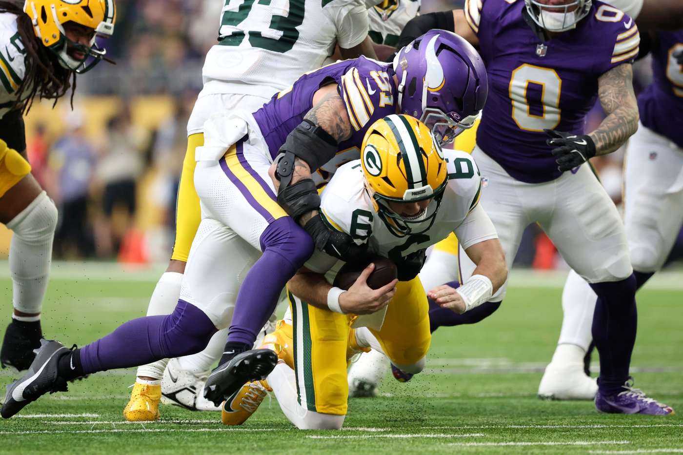 Vikings cruise past resting Packers 16-3 for 5th straight win as McCarthy exits again with injury | iNFOnews.ca