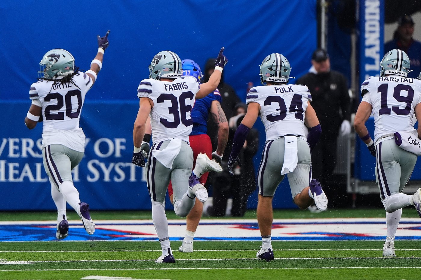 Kansas State beats Kansas 42-17 for 17th straight Sunflower Showdown win | iNFOnews.ca Kansas State beats Kansas 42-17 for 17th straight Sunflower Showdown win | iNFOnews.ca