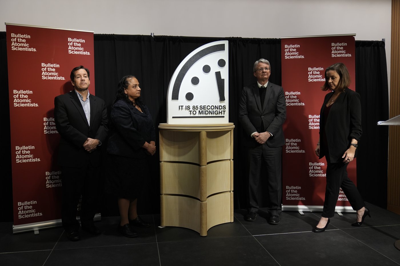 'Doomsday Clock' moves closer to midnight over threats from nuclear weapons, climate change and AI | iNFOnews.ca