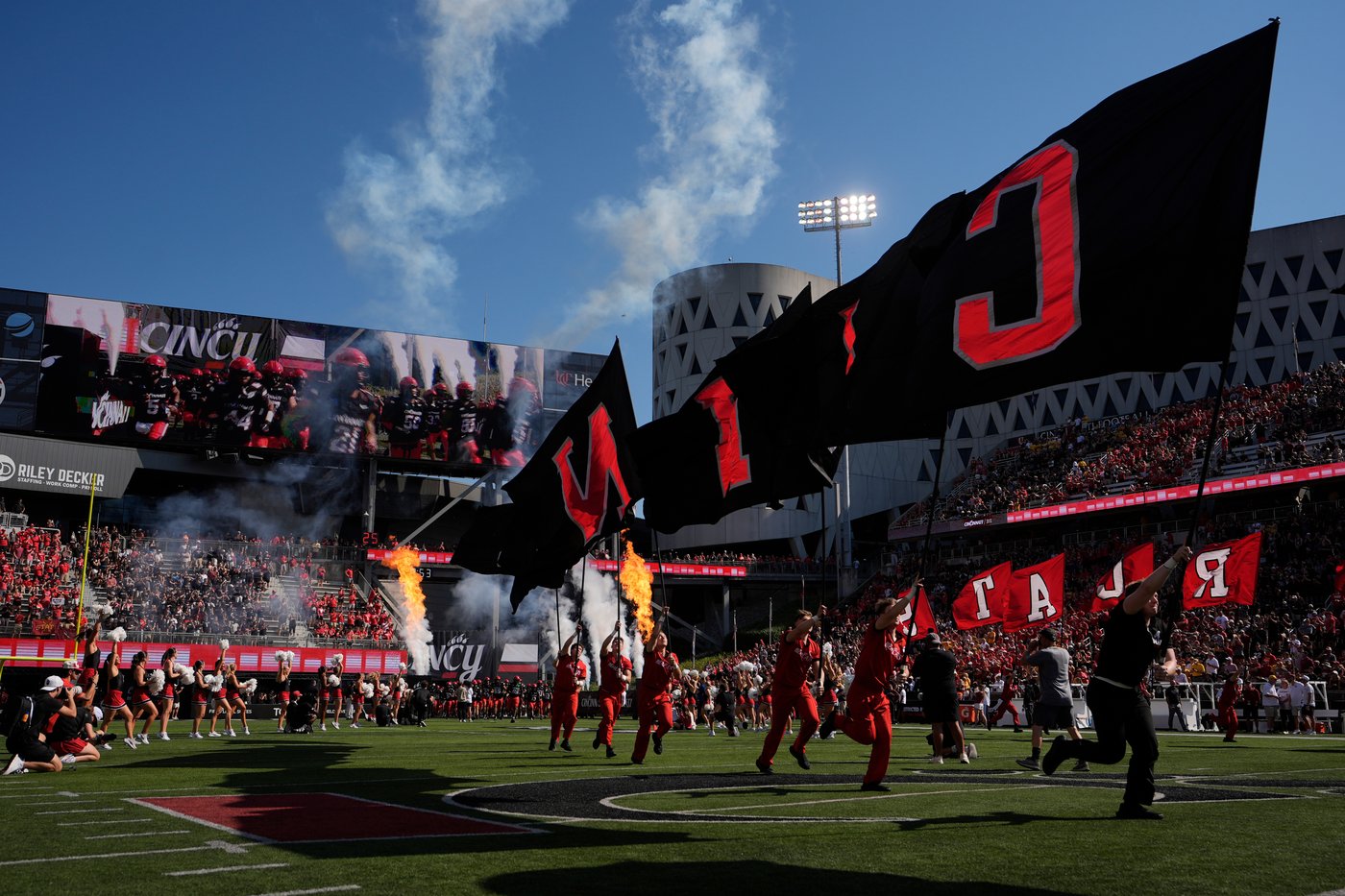 Cincinnati emerges as a Big 12 contender with its 1st AP poll ranking in nearly 3 years | iNFOnews.ca Cincinnati emerges as a Big 12 contender with its 1st AP poll ranking in nearly 3 years | iNFOnews.ca