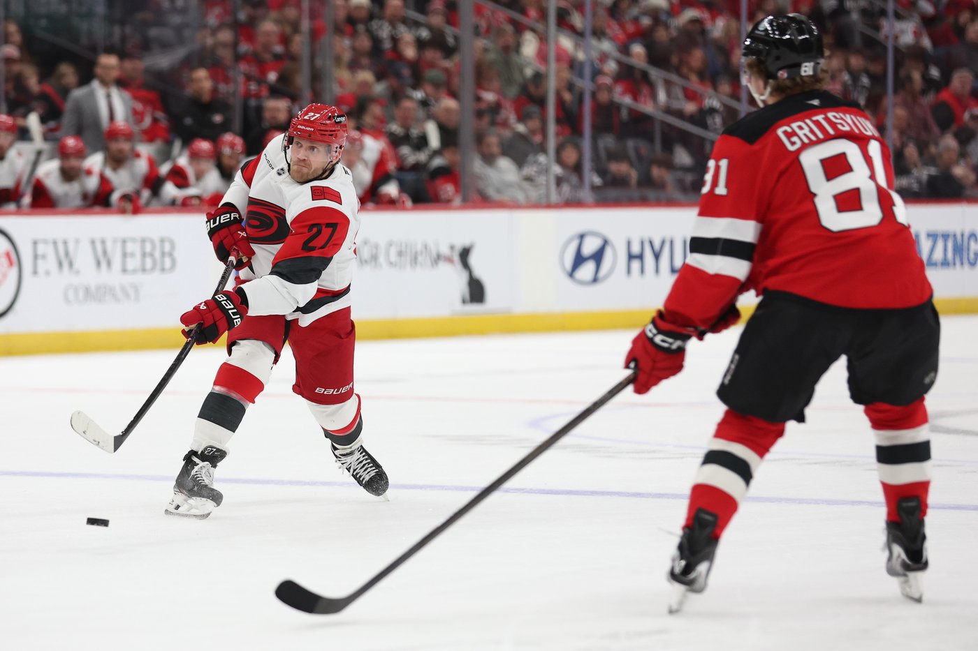 Hall has goal and assist as Hurricanes beat Devils 3-1 to snap 3-game losing streak | iNFOnews.ca Hall has goal and assist as Hurricanes beat Devils 3-1 to snap 3-game losing streak | iNFOnews.ca
