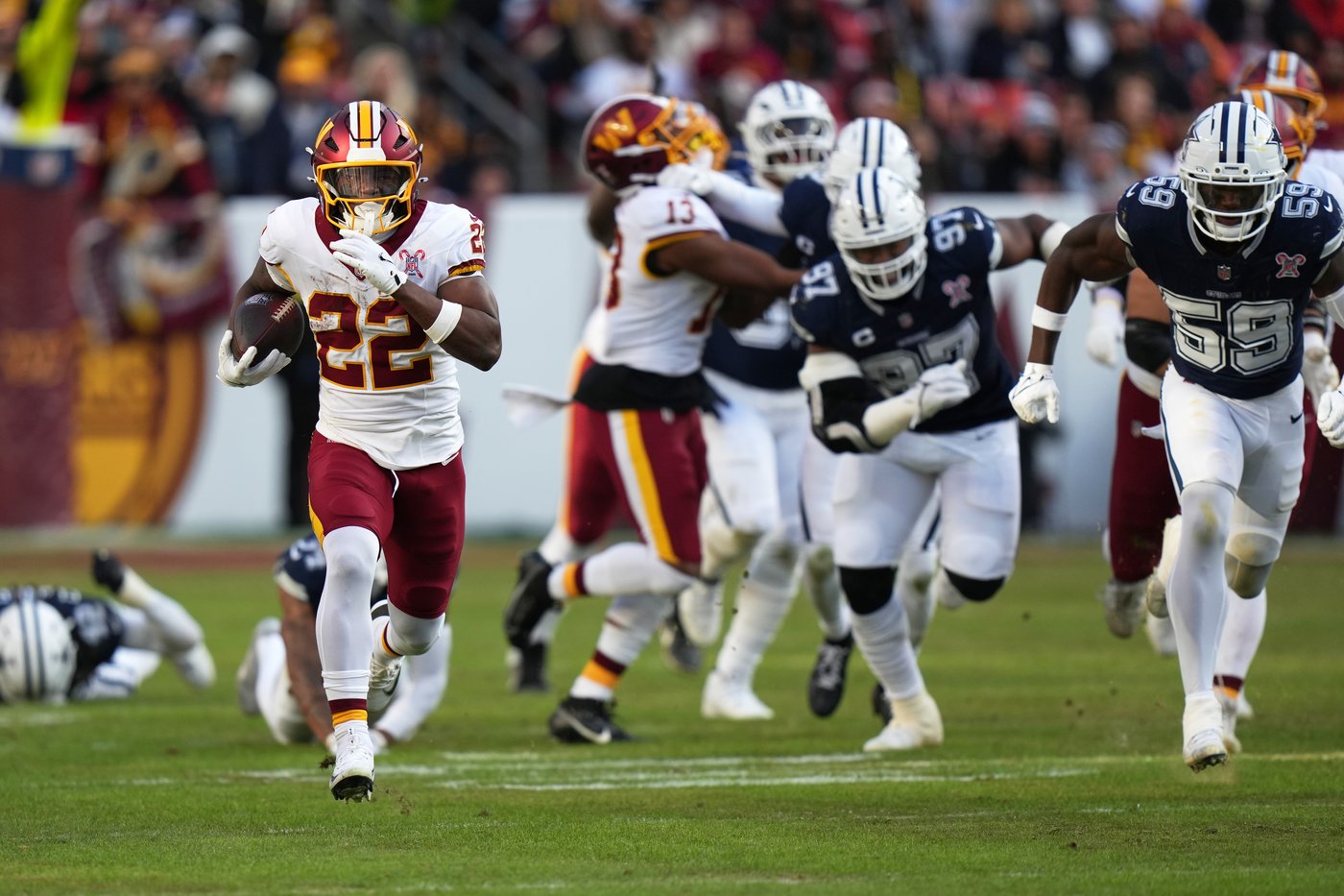 Croskey-Merritt's 105-yard rushing performance gives Commanders hope for future | iNFOnews.ca