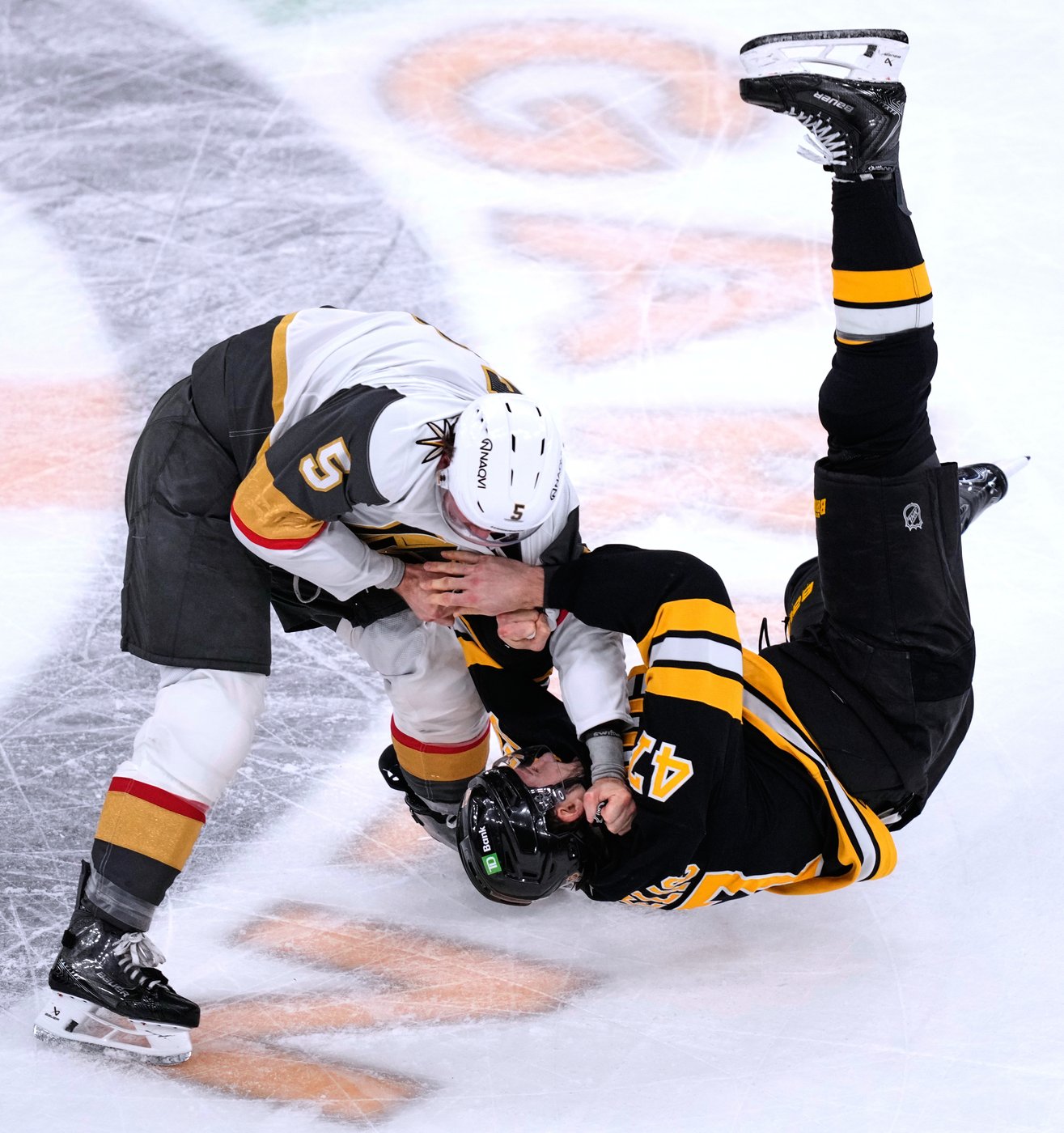 Bruins strike early, hold off Golden Knights 4-3 for 9th win in 11 games. | iNFOnews.ca Bruins strike early, hold off Golden Knights 4-3 for 9th win in 11 games. | iNFOnews.ca