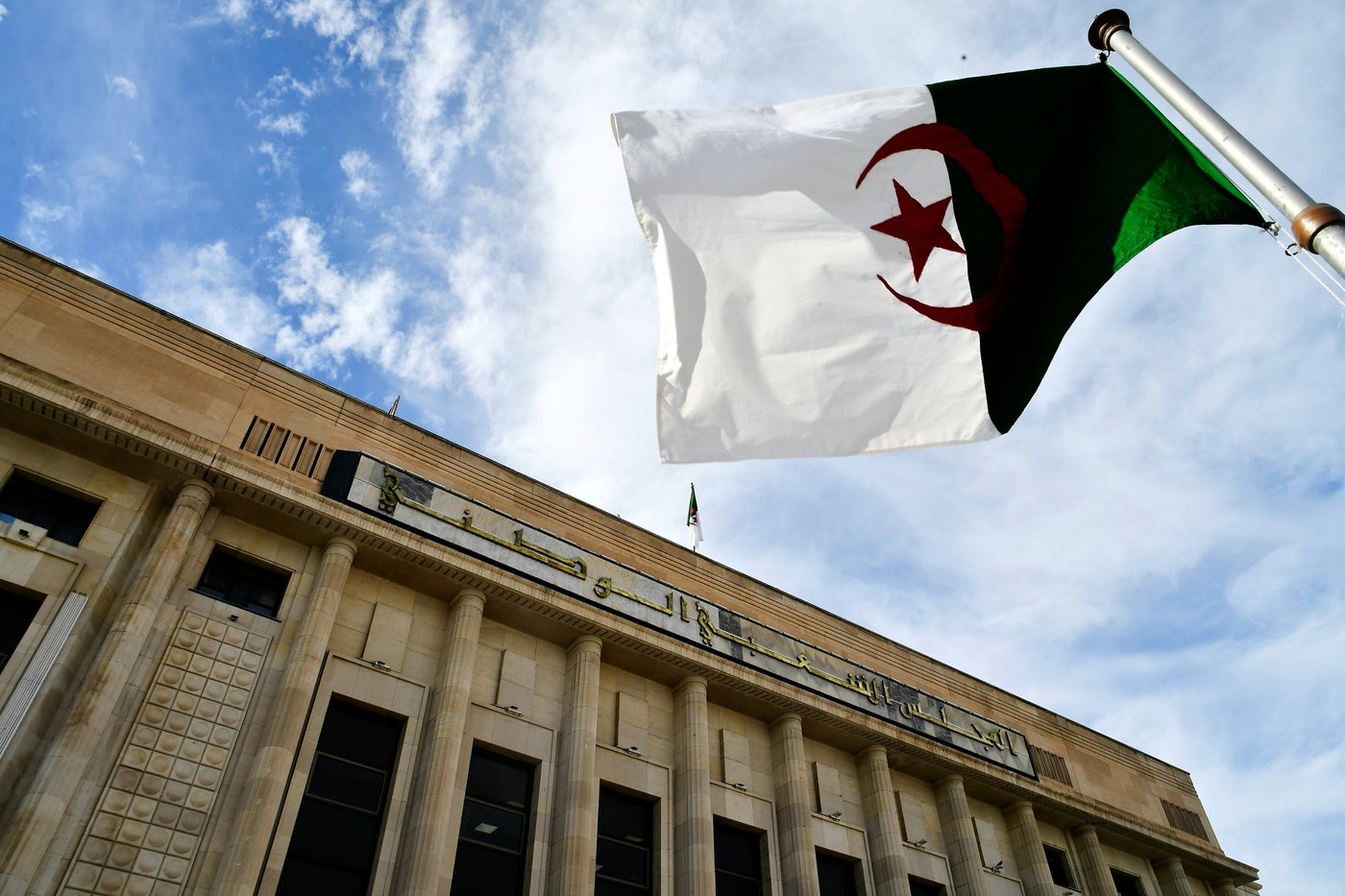 Algeria votes to declare French colonization a crime and demands restitution | iNFOnews.ca