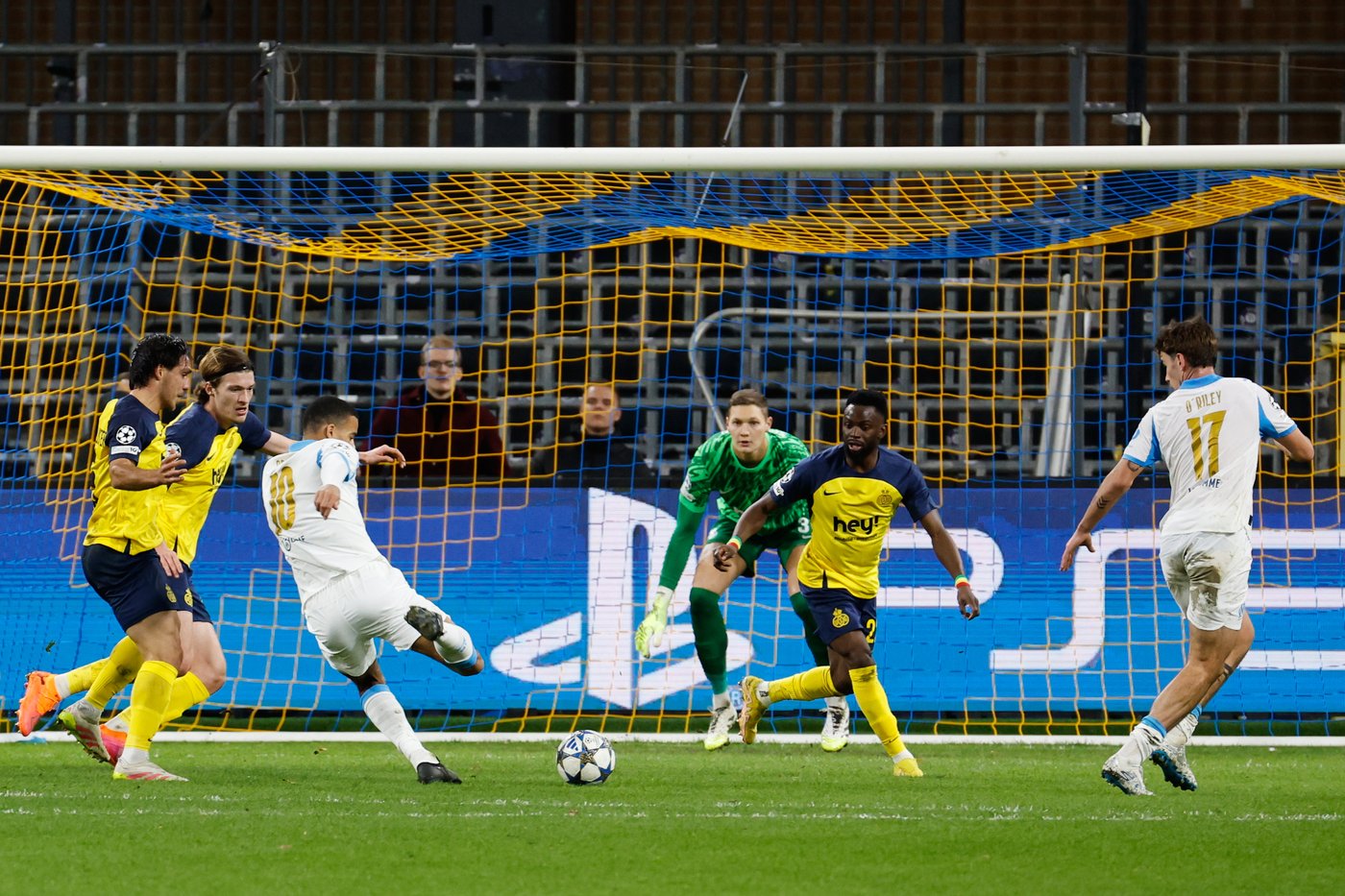 Lens looks to maintain surprise Ligue 1 lead ahead of French powerhouse PSG | iNFOnews.ca Lens looks to maintain surprise Ligue 1 lead ahead of French powerhouse PSG | iNFOnews.ca