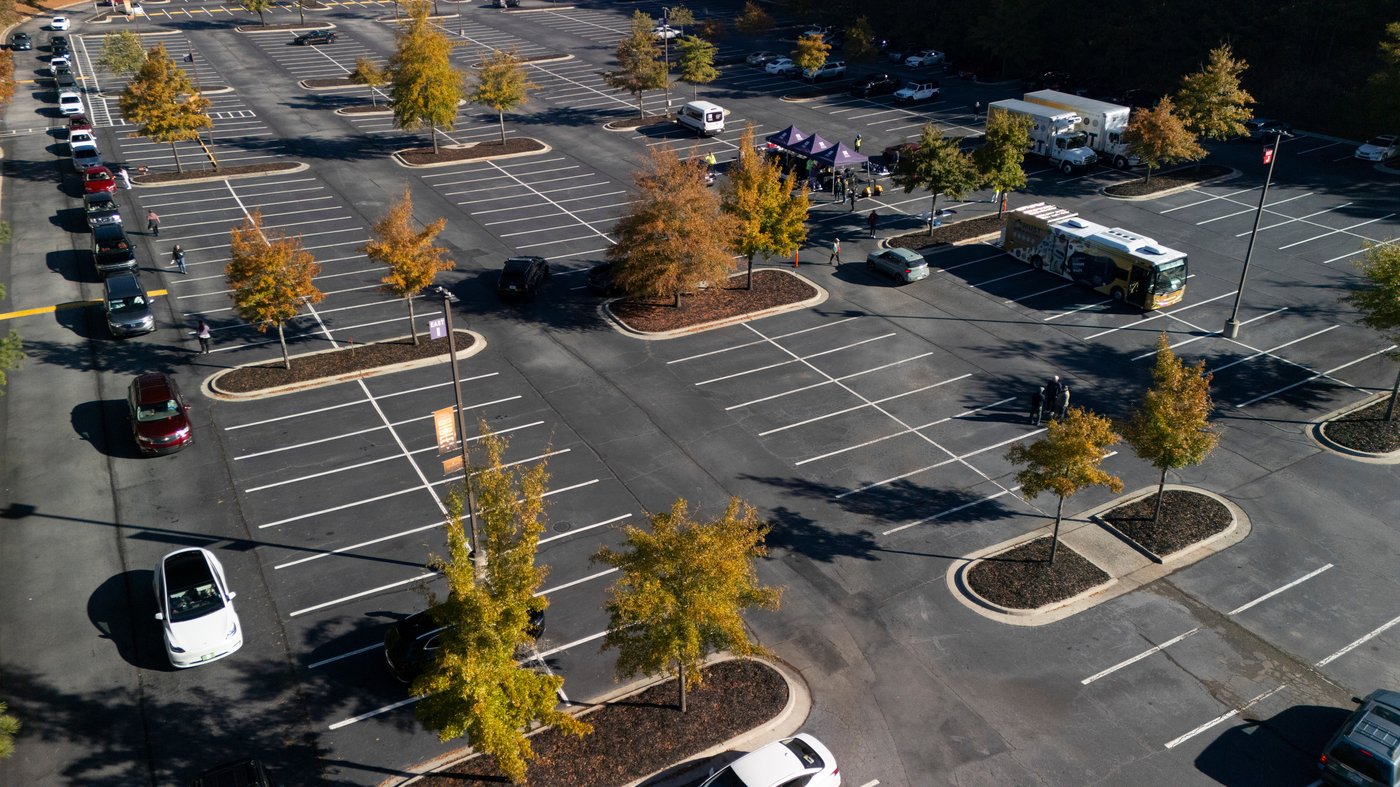 SNAP benefits cut off during shutdown, driving long lines at food pantries | iNFOnews.ca SNAP benefits cut off during shutdown, driving long lines at food pantries | iNFOnews.ca