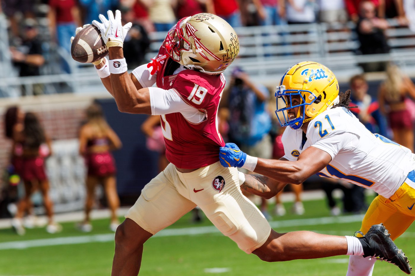 Mason Heintschel throws for 321 yards, two TDs to Desmond Reid in Pitt's upset of No. 25 Florida St. | iNFOnews.ca